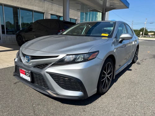 2022 Toyota Camry Hybrid SE