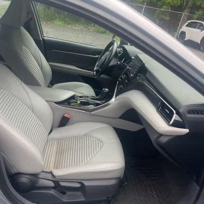 2022 Toyota Camry Hybrid SE