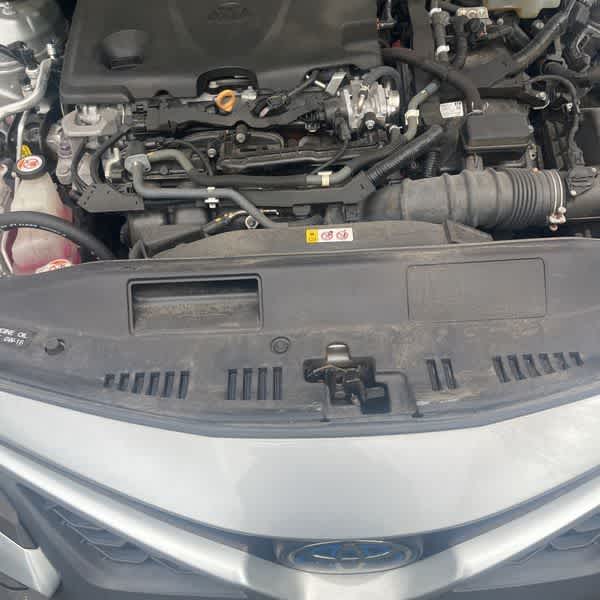 2022 Toyota Camry Hybrid SE