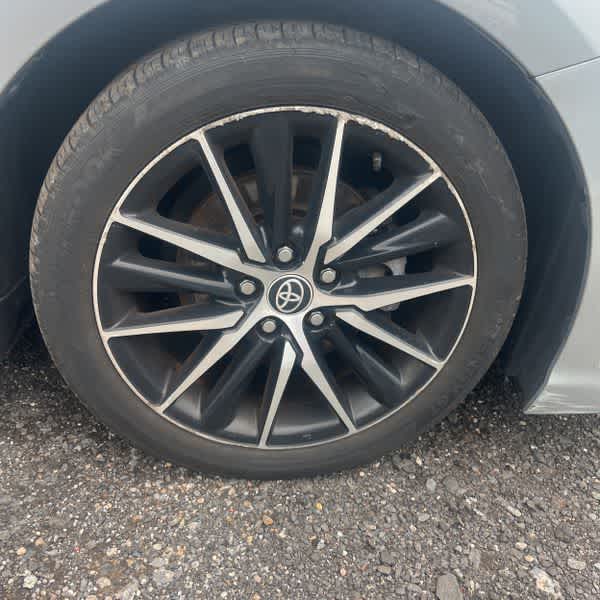 2022 Toyota Camry Hybrid SE