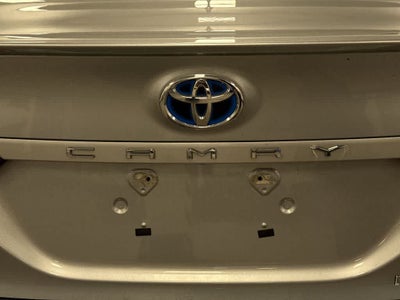2022 Toyota Camry Hybrid SE