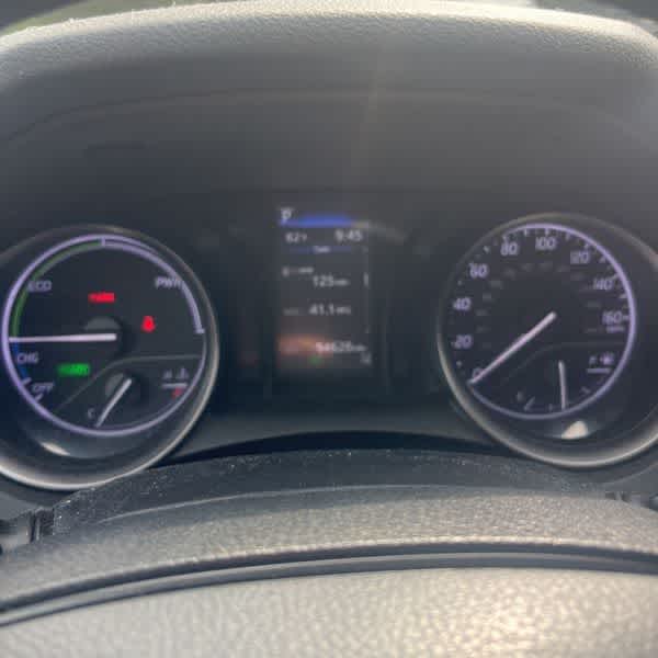 2022 Toyota Camry Hybrid SE