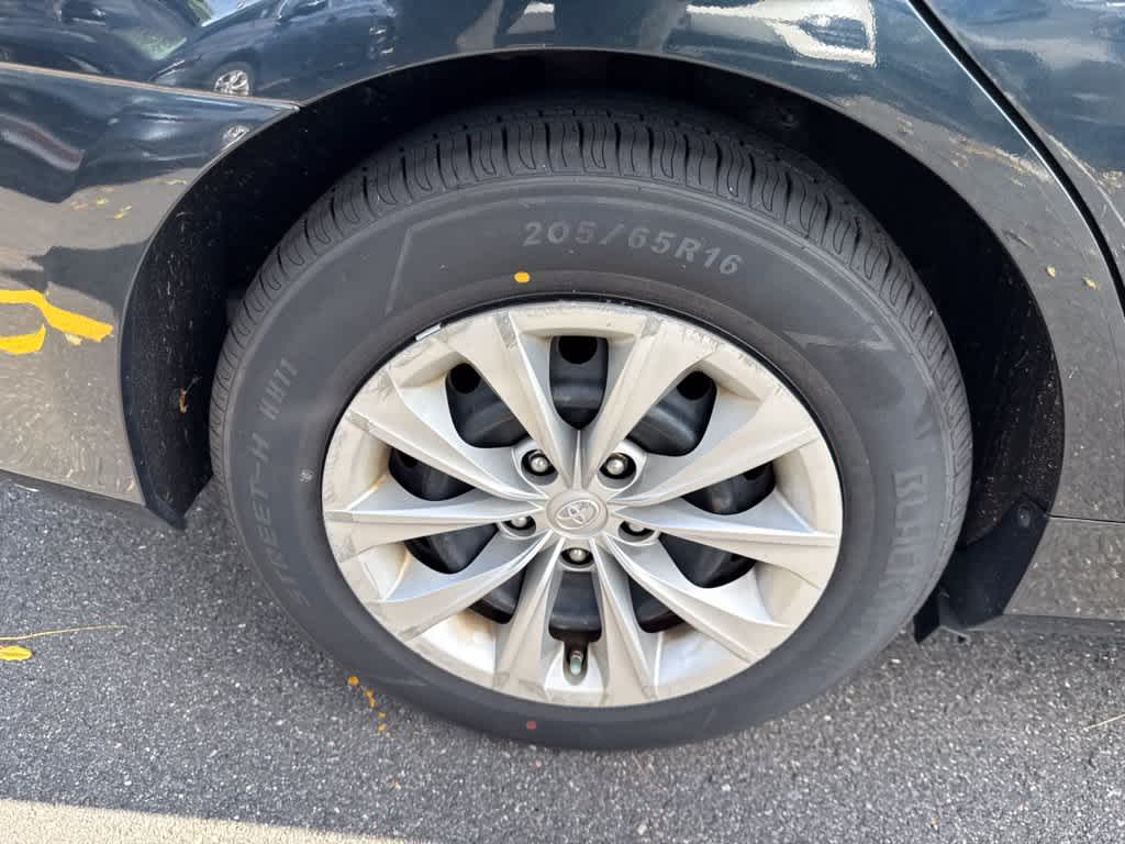 2016 Toyota Camry LE