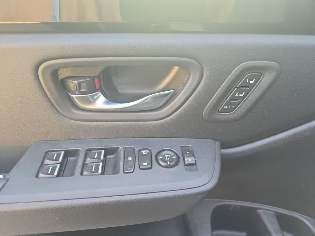 2023 Honda Pilot EX-L 8 Passenger