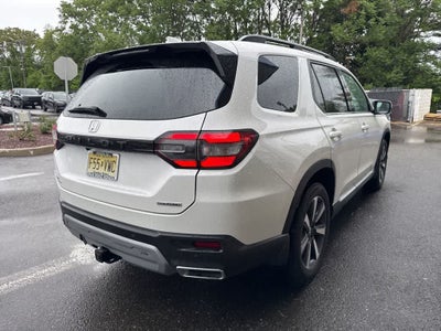 2025 Honda Pilot Touring