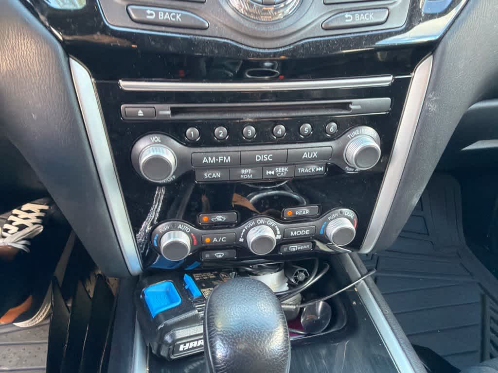 2015 Nissan Pathfinder SV