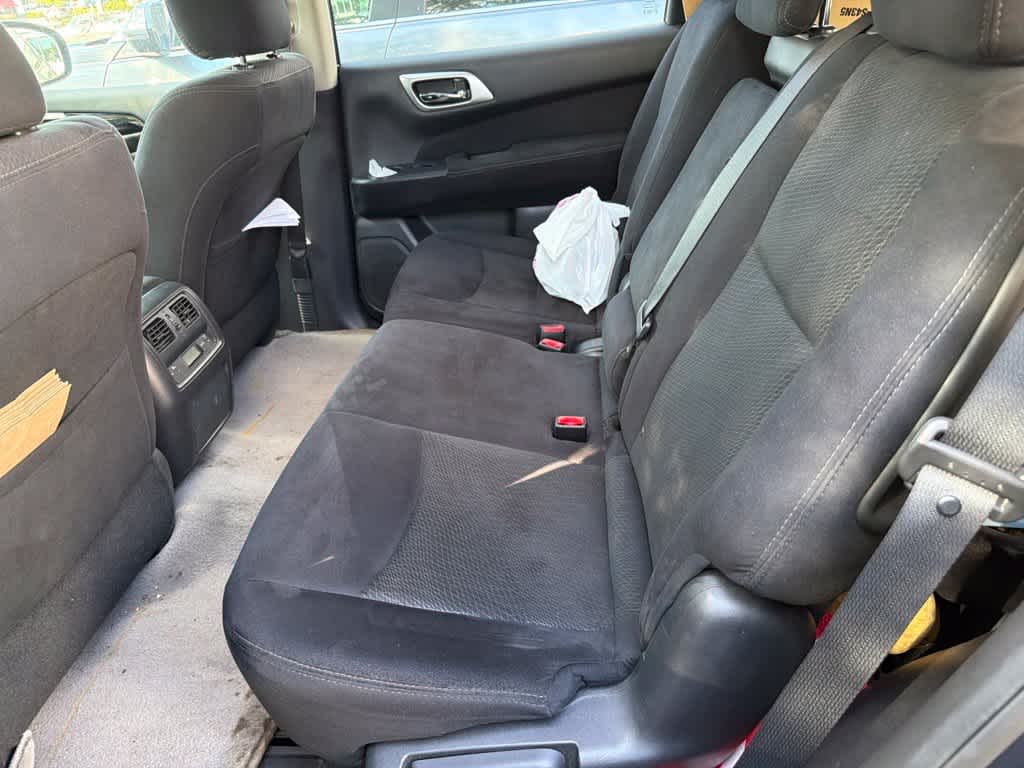 2015 Nissan Pathfinder SV