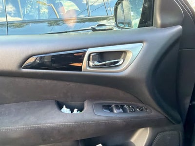 2015 Nissan Pathfinder SV