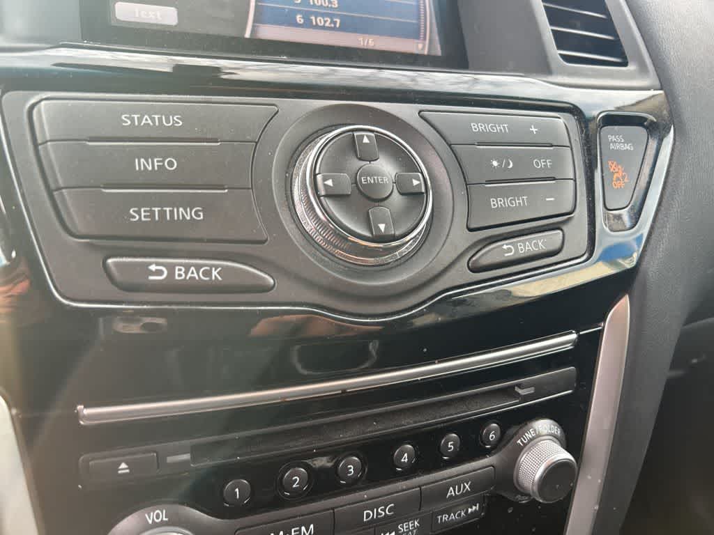 2016 Nissan Pathfinder SV