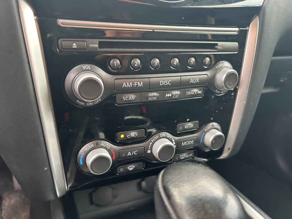 2016 Nissan Pathfinder SV