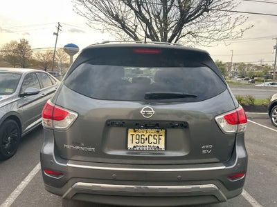2016 Nissan Pathfinder SV