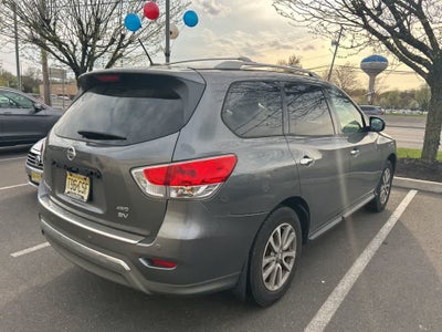 2016 Nissan Pathfinder SV