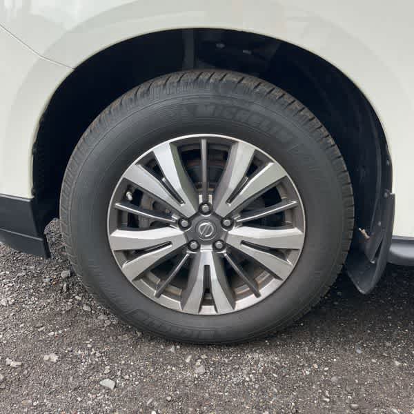 2019 Nissan Pathfinder S