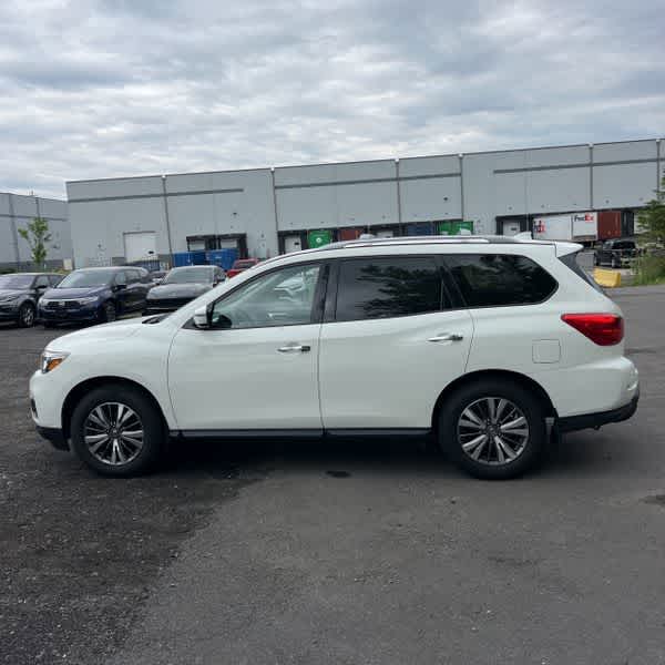 2019 Nissan Pathfinder S