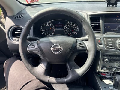 2017 Nissan Pathfinder SL