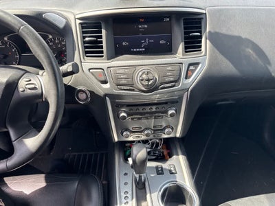 2017 Nissan Pathfinder SL