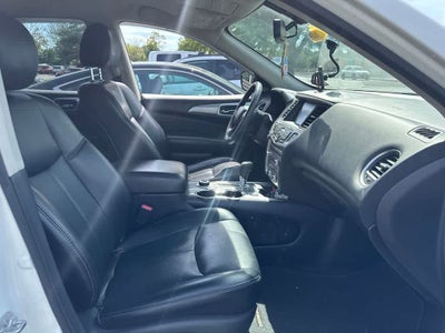 2017 Nissan Pathfinder SL