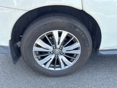 2017 Nissan Pathfinder SL