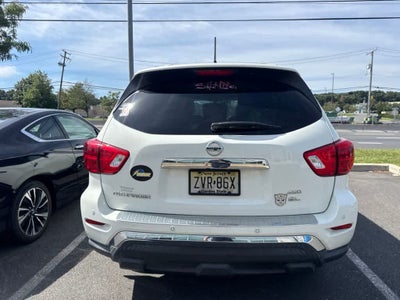 2017 Nissan Pathfinder SL