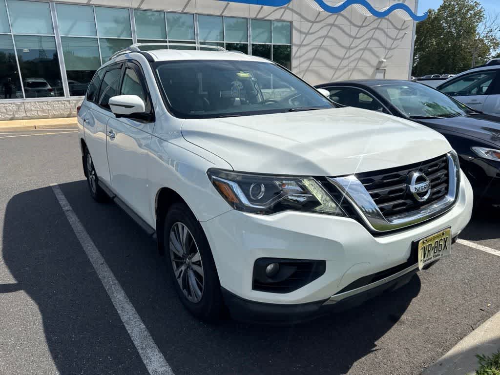 2017 Nissan Pathfinder SL