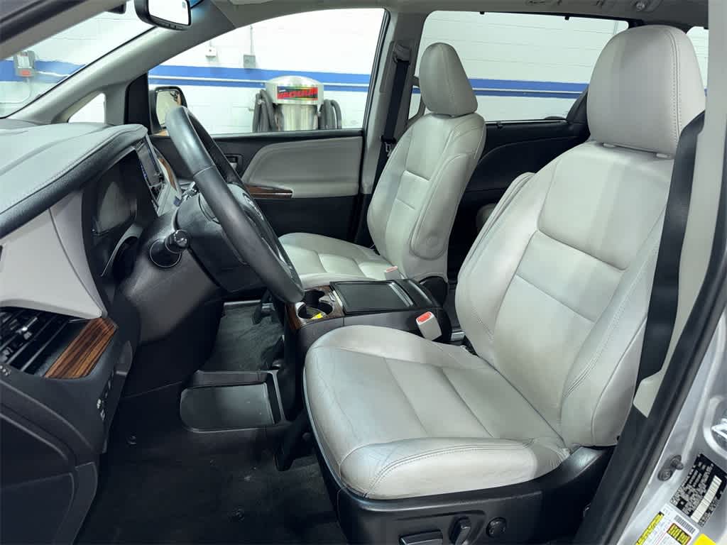 2017 Toyota Sienna Limited Premium