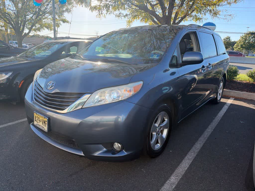 2014 Toyota Sienna LE