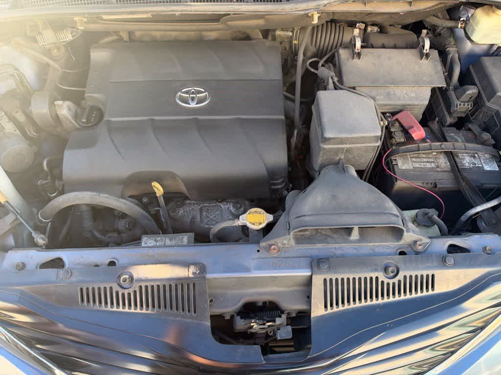 2014 Toyota Sienna LE
