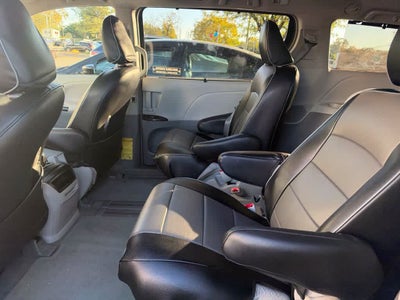 2014 Toyota Sienna LE