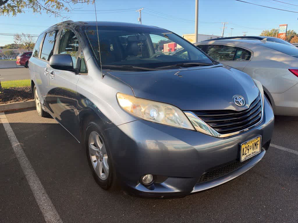 2014 Toyota Sienna LE
