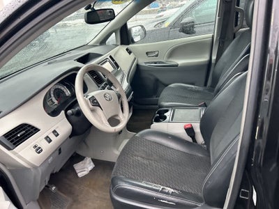 2014 Toyota Sienna SE