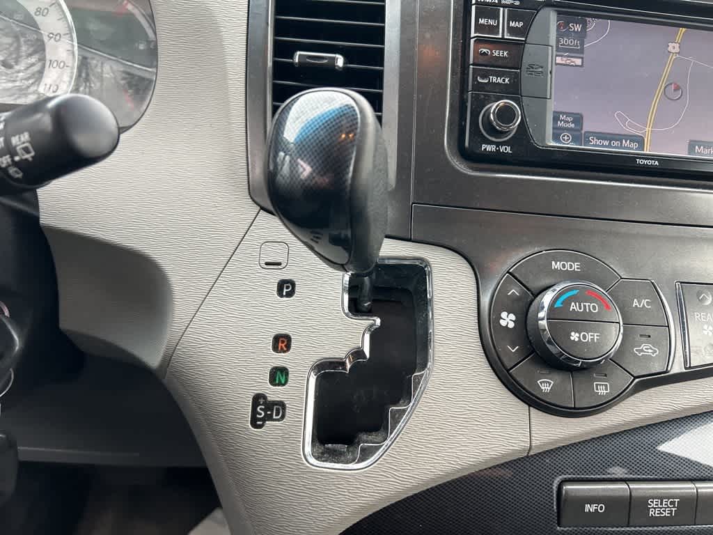 2014 Toyota Sienna SE