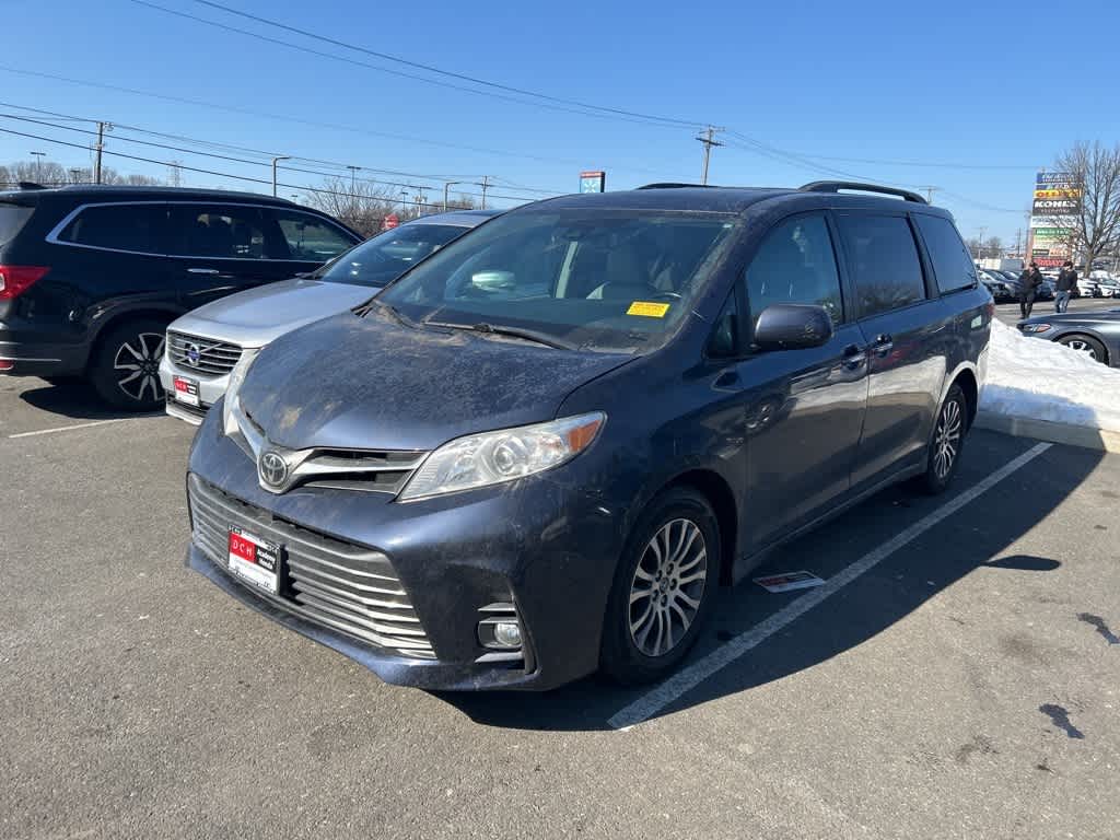 2020 Toyota Sienna XLE