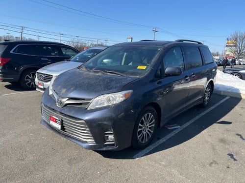 2020 Toyota Sienna XLE