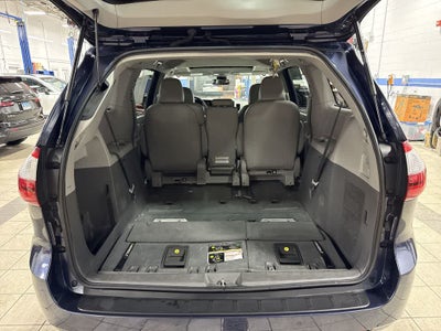 2020 Toyota Sienna XLE