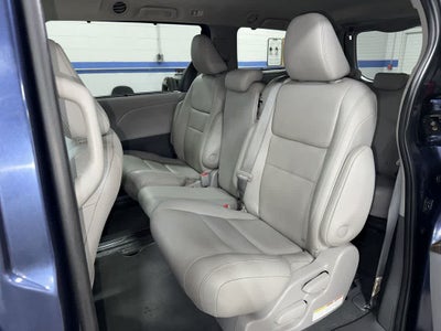 2020 Toyota Sienna XLE