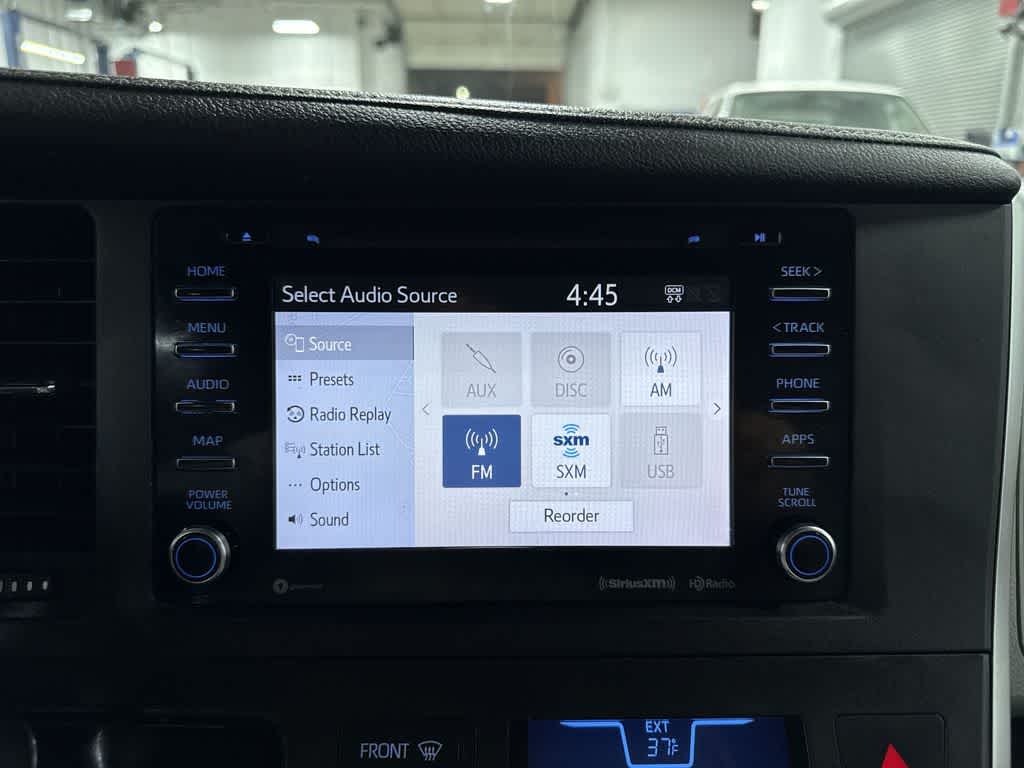 2020 Toyota Sienna XLE