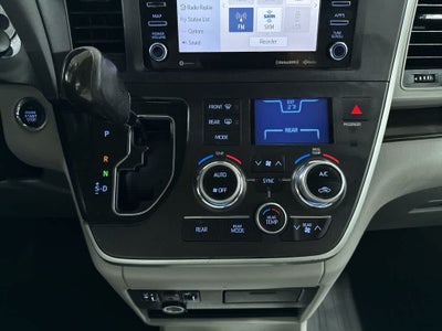 2020 Toyota Sienna XLE