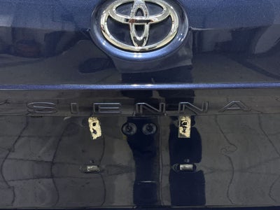 2020 Toyota Sienna XLE