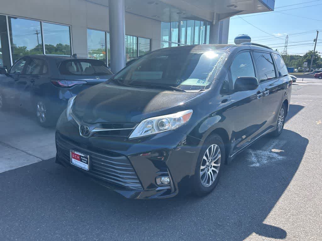 2020 Toyota Sienna XLE
