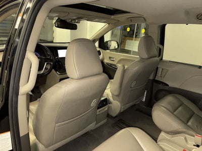 2020 Toyota Sienna XLE