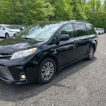 2020 Toyota Sienna XLE