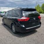 2020 Toyota Sienna XLE