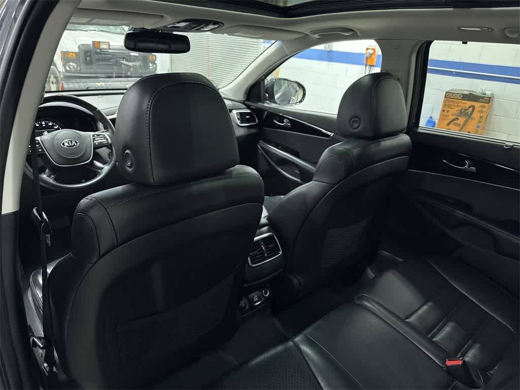 2019 Kia Sorento EX V6