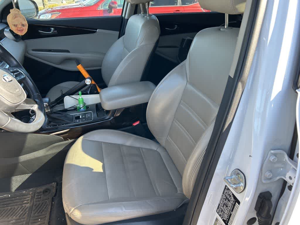 2019 Kia Sorento EX V6