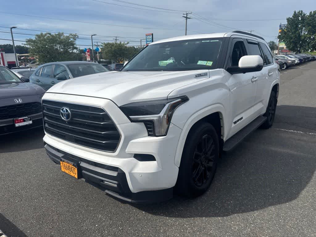 2024 Toyota Sequoia SR5