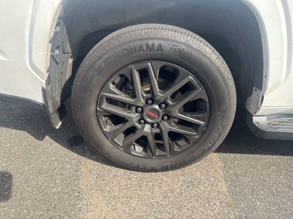 2024 Toyota Sequoia SR5