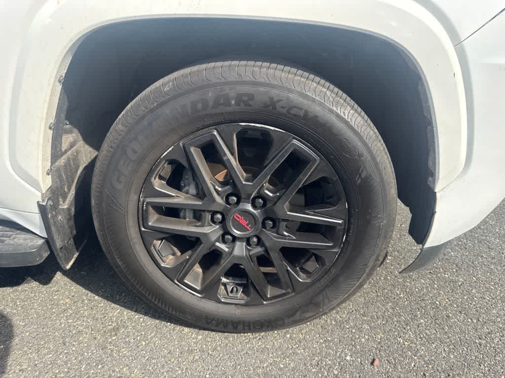 2024 Toyota Sequoia SR5