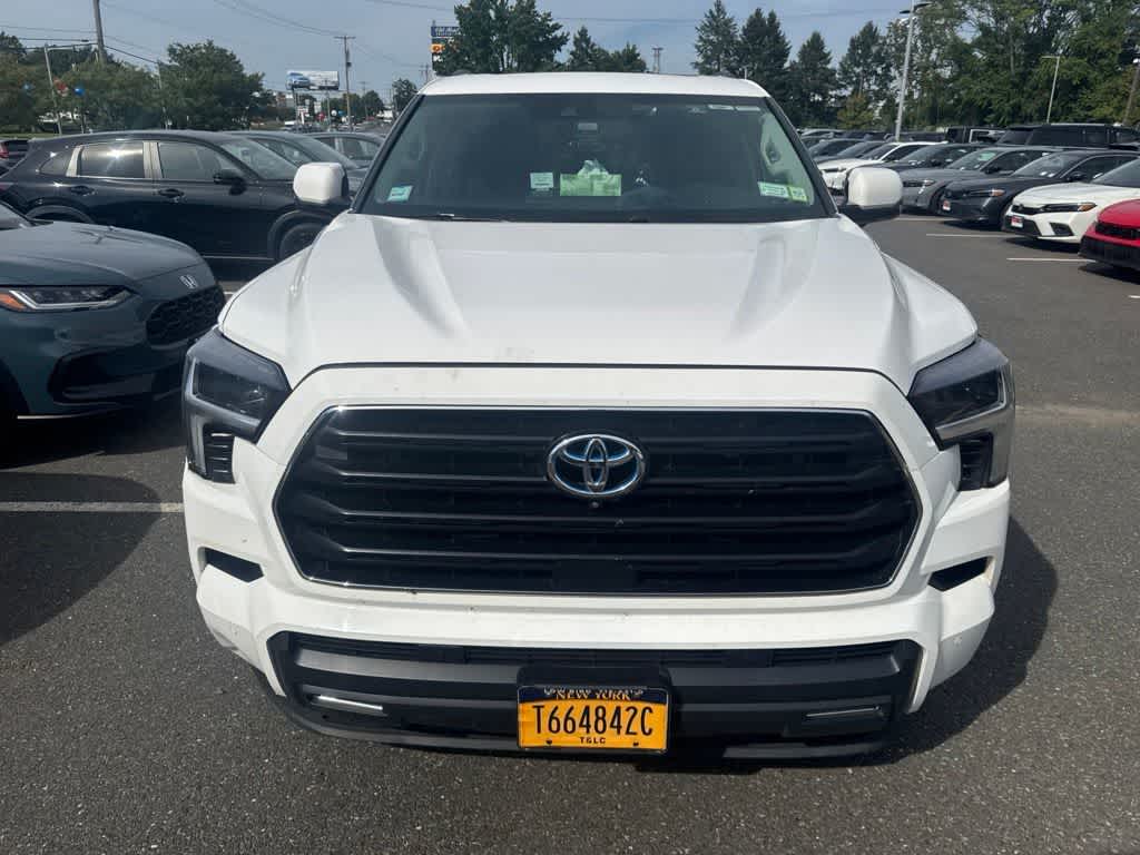 2024 Toyota Sequoia SR5