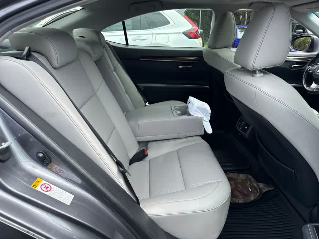 2016 Lexus ES 350 4dr Sdn