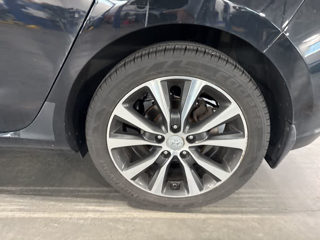 2019 Hyundai Elantra GT Auto